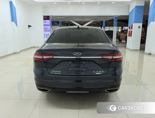 Ford Taurus 2022 Темно-серый из Китая