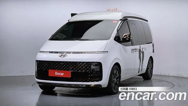 Hyundai Staria 2023 Белый из Кореи