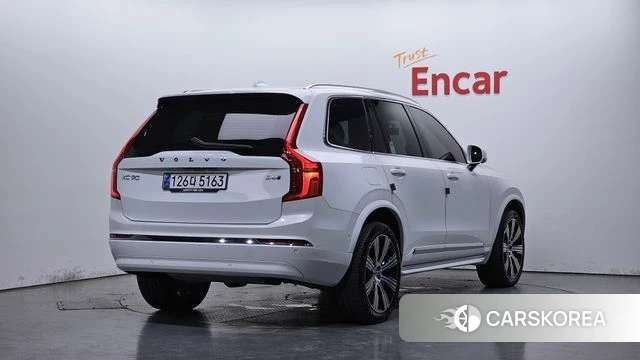 Volvo XC90 second Generation 2024 Белый из Кореи