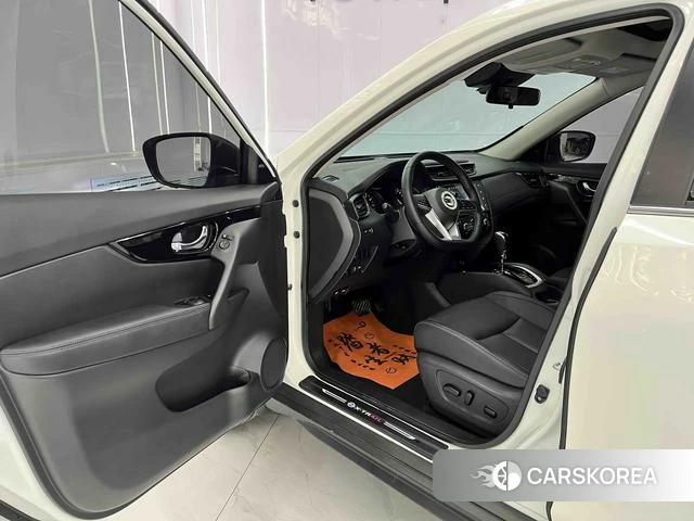 Nissan Qijun 2023 Белый из Китая