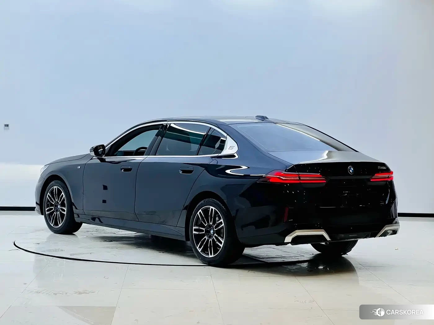 BMW 5 series 2024 Черный из Китая