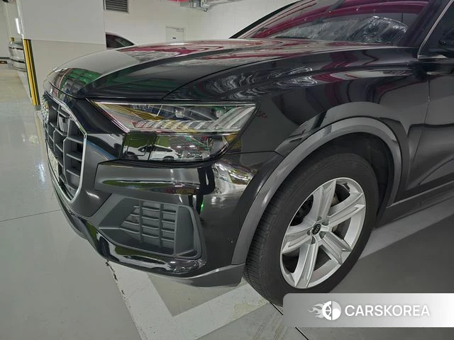 Audi Q8 (4M) 2022 Черный из Кореи