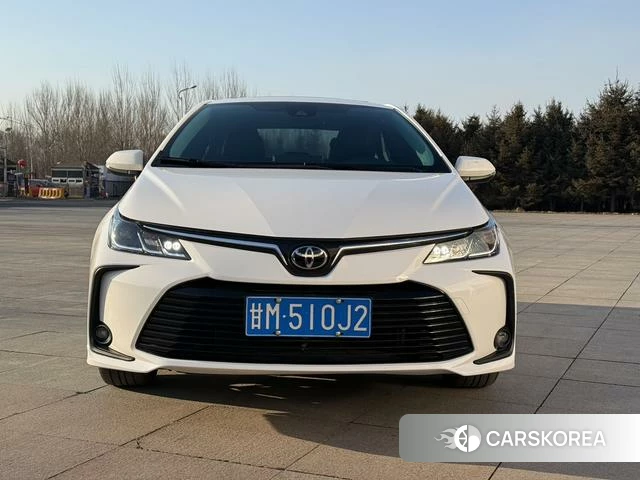 Toyota Corolla 2023 Белый из Китая