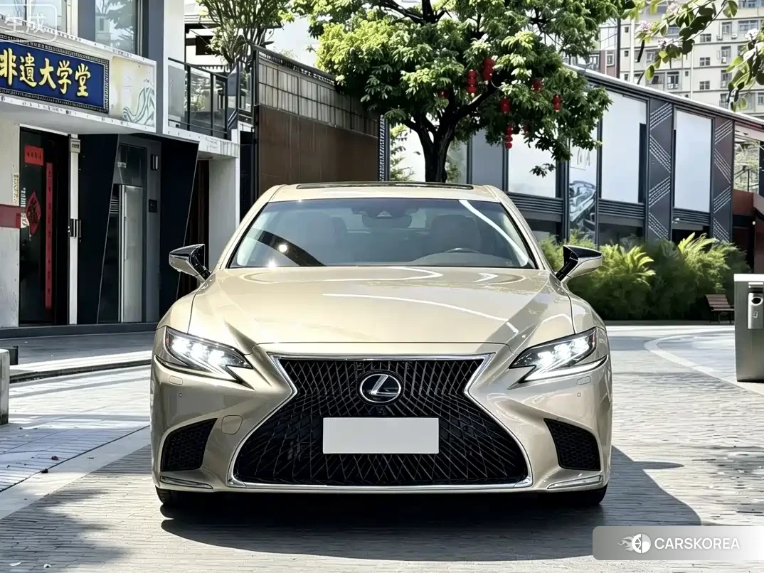 Lexus LS 2018 Silver/gray из Китая