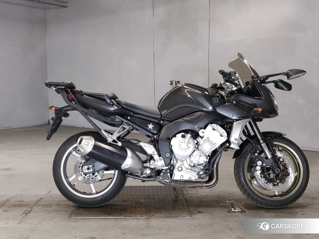 Проданный Yamaha FZ1 FEATHER 2012 из Японии, фото 2