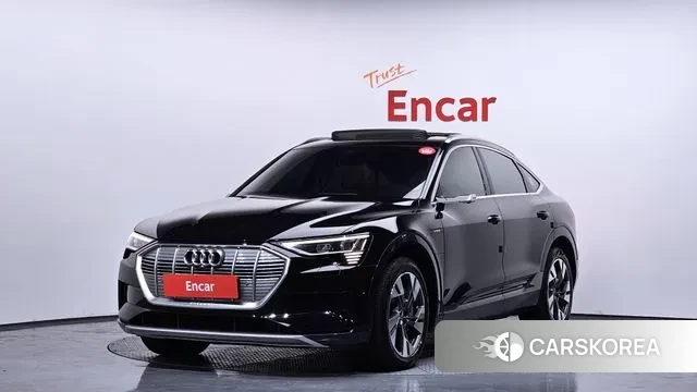 Audi e-Tron 2021 Черный из Кореи