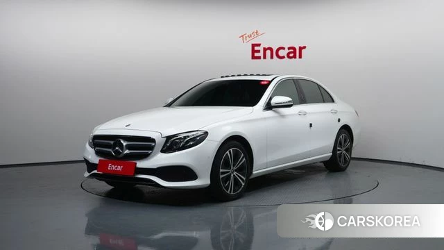 Mercedes-Benz E-Class W213 2020 Белый из Кореи