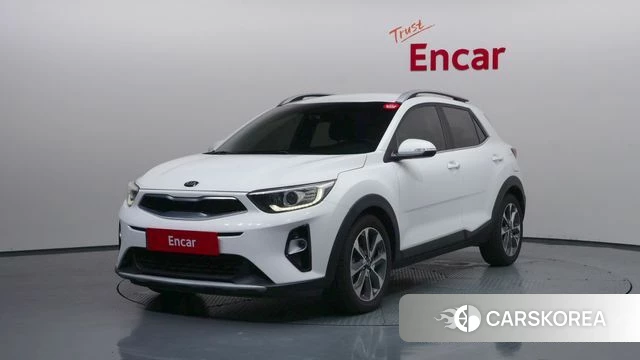Kia Stonic 2019 Белый из Кореи