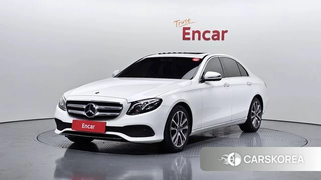 Mercedes-Benz E-Class W213 2019 Белый из Кореи