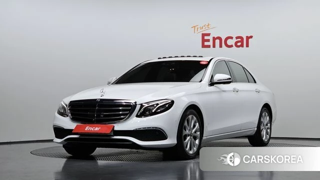 Mercedes-Benz E-Class W213 2020 Белый из Кореи