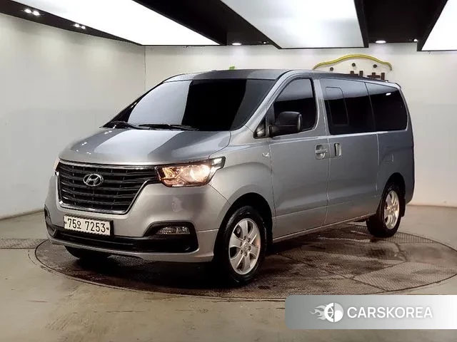 Hyundai The New Grand Starex 2018 Серебристо-серый из Кореи