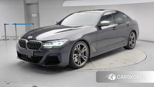BMW 5 Series (G30) 2021 Черный из Кореи