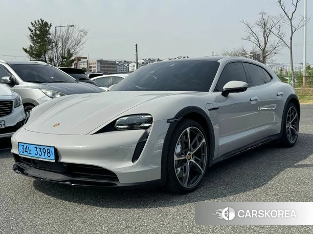 Porsche Taycan 2024 Серебристо-серый из Кореи