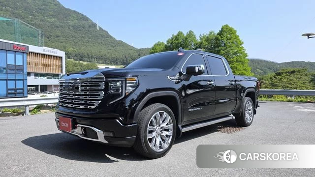 GMC Sierra 2024 Черный из Кореи