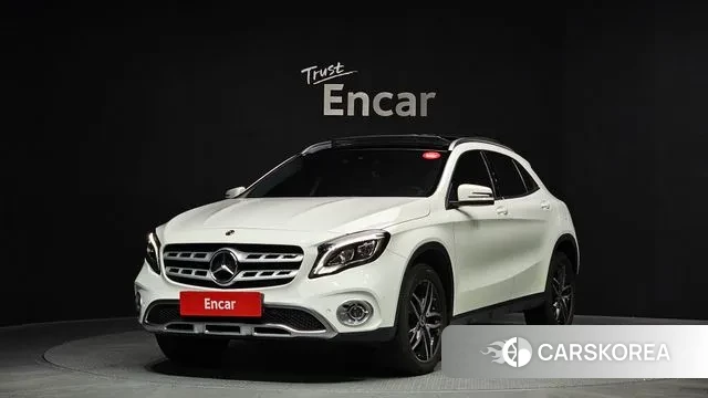 Mercedes-Benz GLA-Class X156 2019 Белый из Кореи