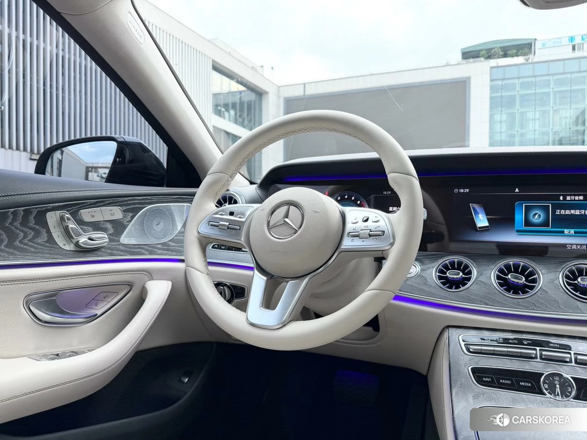 Mercedes-Benz CLS 2020 Темно-серый из Китая