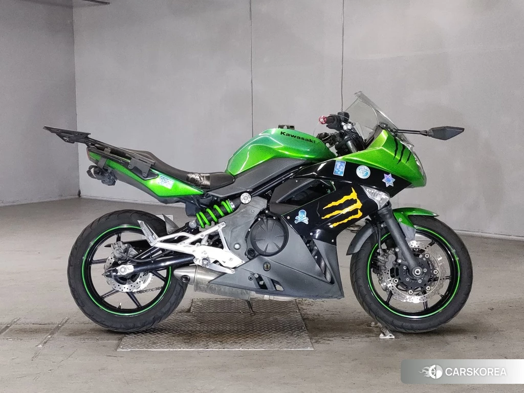 Проданный Kawasaki NINJA 400R 2011 из Японии, фото 2