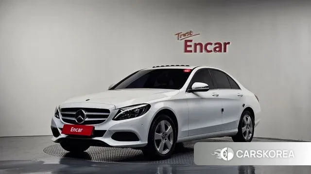 Mercedes-Benz C-Class W205 2018 Белый из Кореи