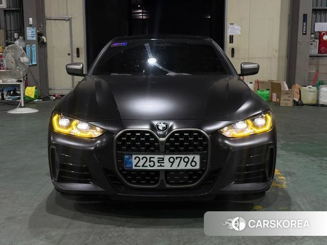 BMW 4 Series (G22) 2023 Белый из Кореи