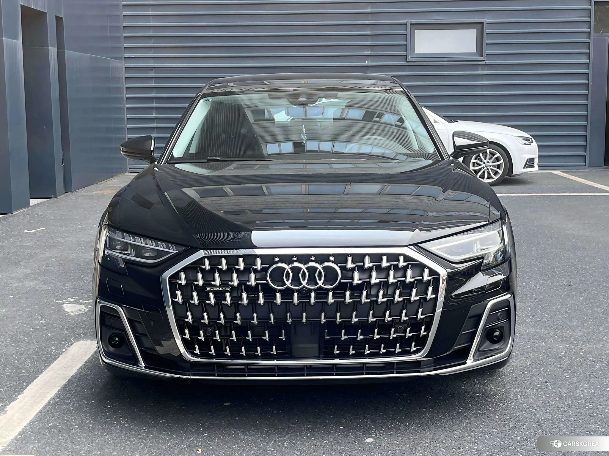 Audi A8 2023 Черный из Китая