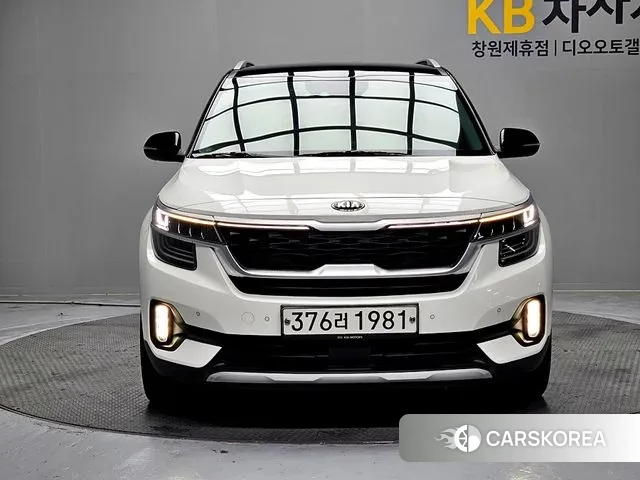 Kia Seltos 2019 Белый из Кореи