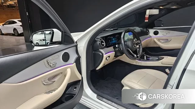 Mercedes-Benz E-Class W213 2020 Белый из Кореи