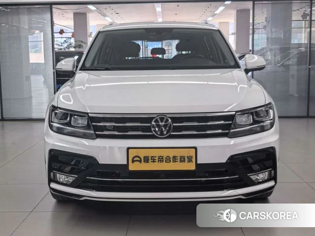 Volkswagen Tiguan L 2021 Белый из Китая