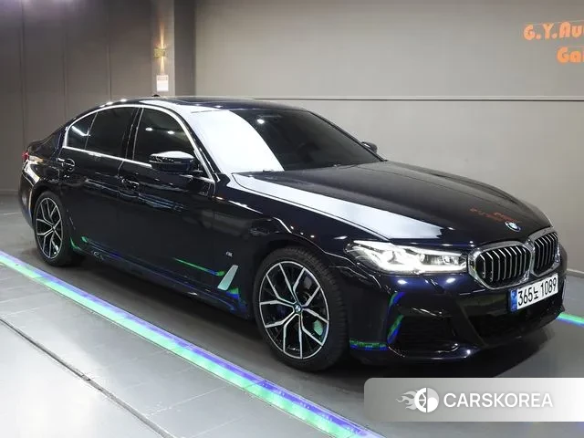 BMW 5 Series (G30) 2021 Черный из Кореи