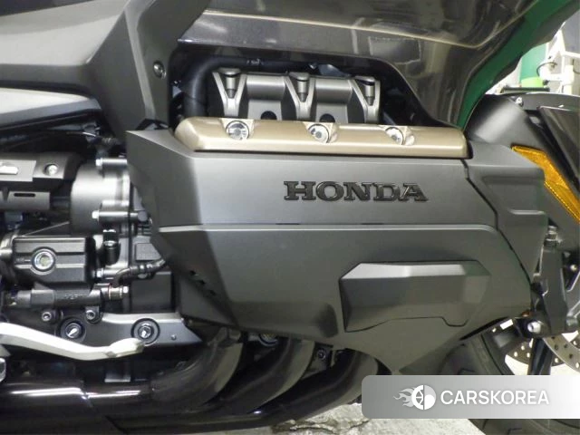 Engine photo