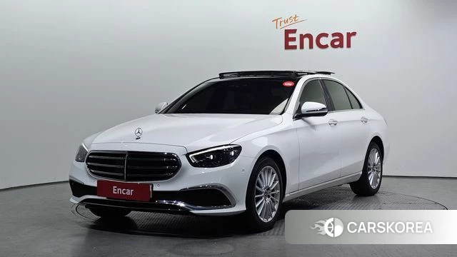 Mercedes-Benz E-Class W213 2021 Белый из Кореи