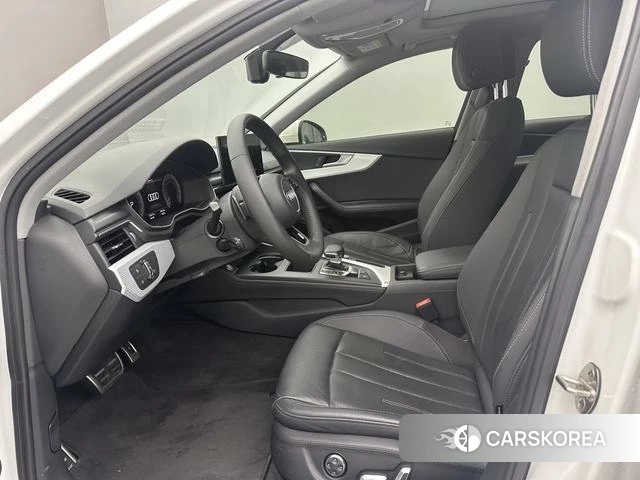 Audi A4L 2021 Белый из Китая