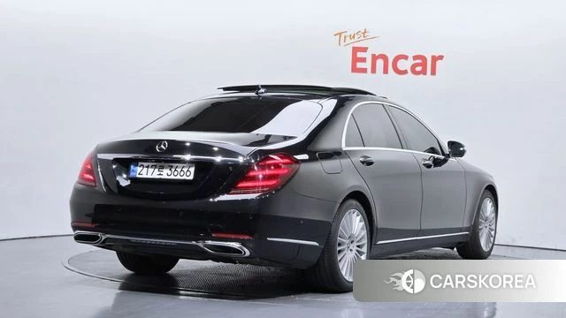Mercedes-Benz S-Class W222 2019 Черный из Кореи