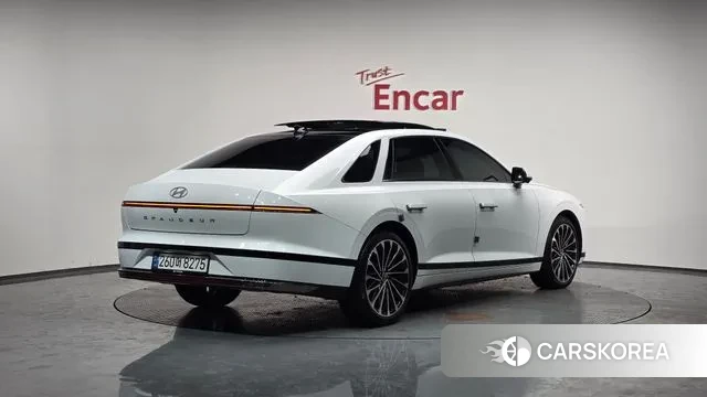 Hyundai Grandeur Hybrid (GN7) 2025 Белый из Кореи