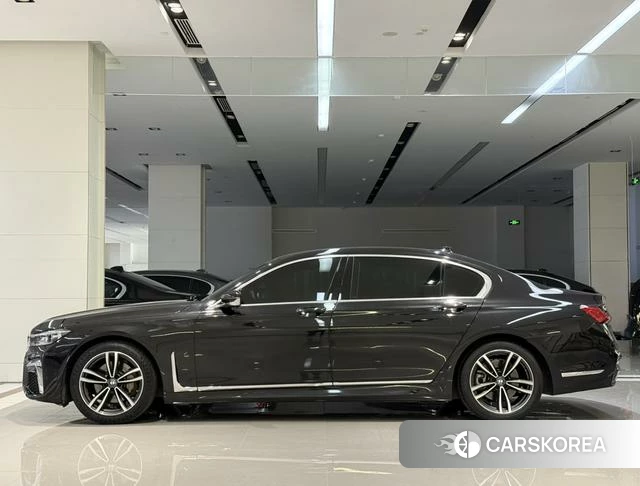 BMW 7 series 2022 Черный из Китая