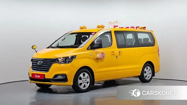 Hyundai The New Grand Starex 2019 Желтый из Кореи