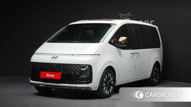 Hyundai Staria 2025 Белый из Кореи