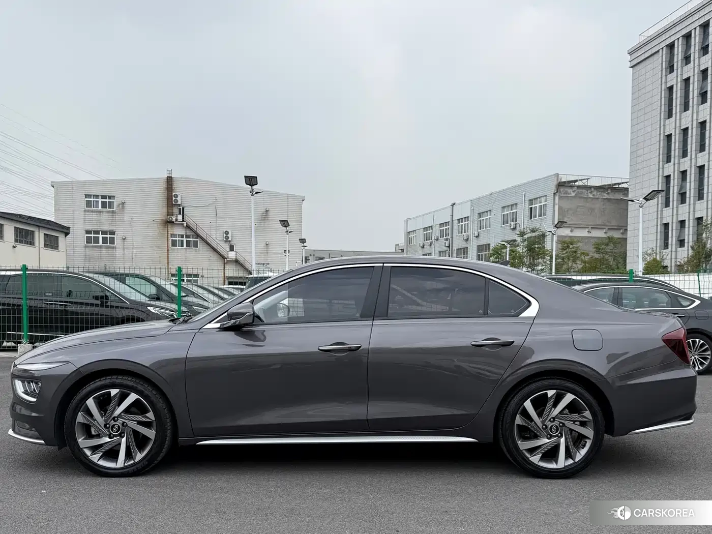 Hyundai Mistra 2022 Silver/gray из Китая