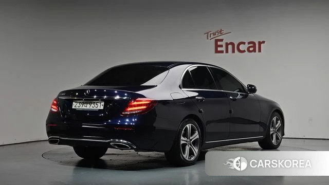 Mercedes-Benz E-Class W213 2019 Синий из Кореи