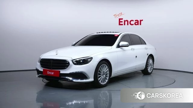 Mercedes-Benz E-Class W213 2023 Белый из Кореи