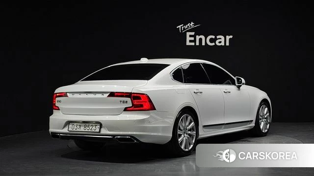 Volvo S90 2018 Белый из Кореи
