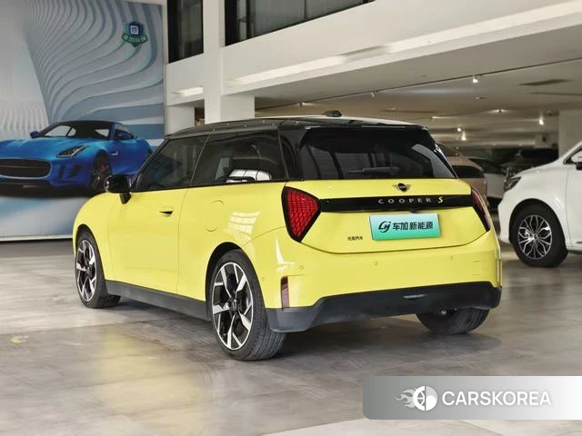 MINI Electric COOPER 2025 Желтый из Китая