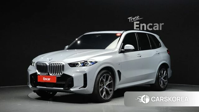 BMW X5 (G05) 2026 Светло-серебряный цвет из Кореи