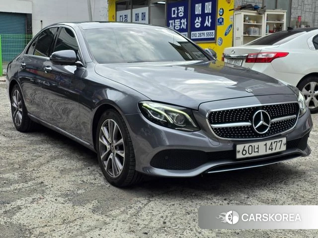 Mercedes-Benz E-Class W213 2018 Серый из Кореи