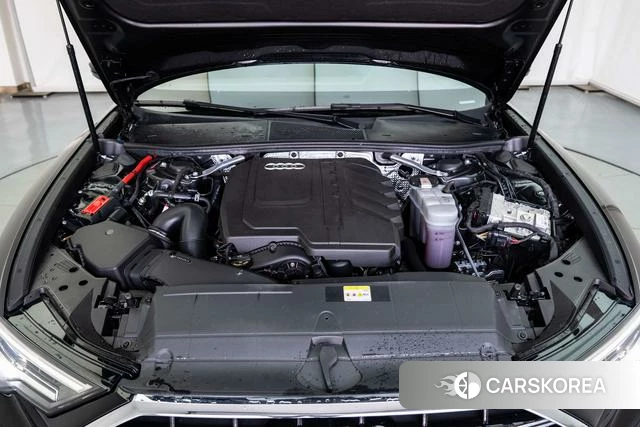 Audi A6L 2023 Черный из Китая