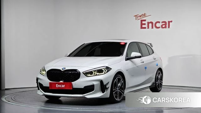 BMW 1 Series (F40) 2021 Белый из Кореи