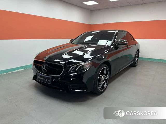 Mercedes-Benz E-class 2018 Черный из Китая