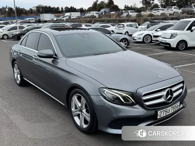 Mercedes-Benz E-Class W213 2018 Серый из Кореи