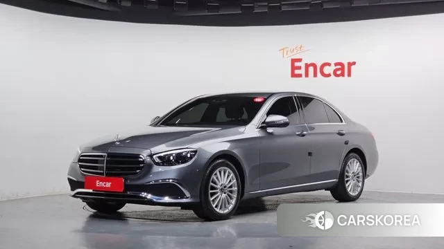 Mercedes-Benz E-Class W213 2022 Серый из Кореи