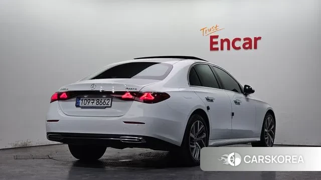 Mercedes-Benz E-Class W214 2024 Белый из Кореи