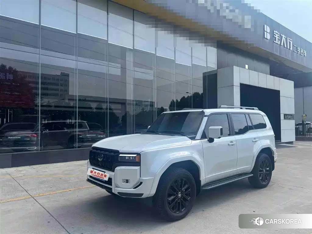 Toyota Land Cruiser 2026 Белый из Китая